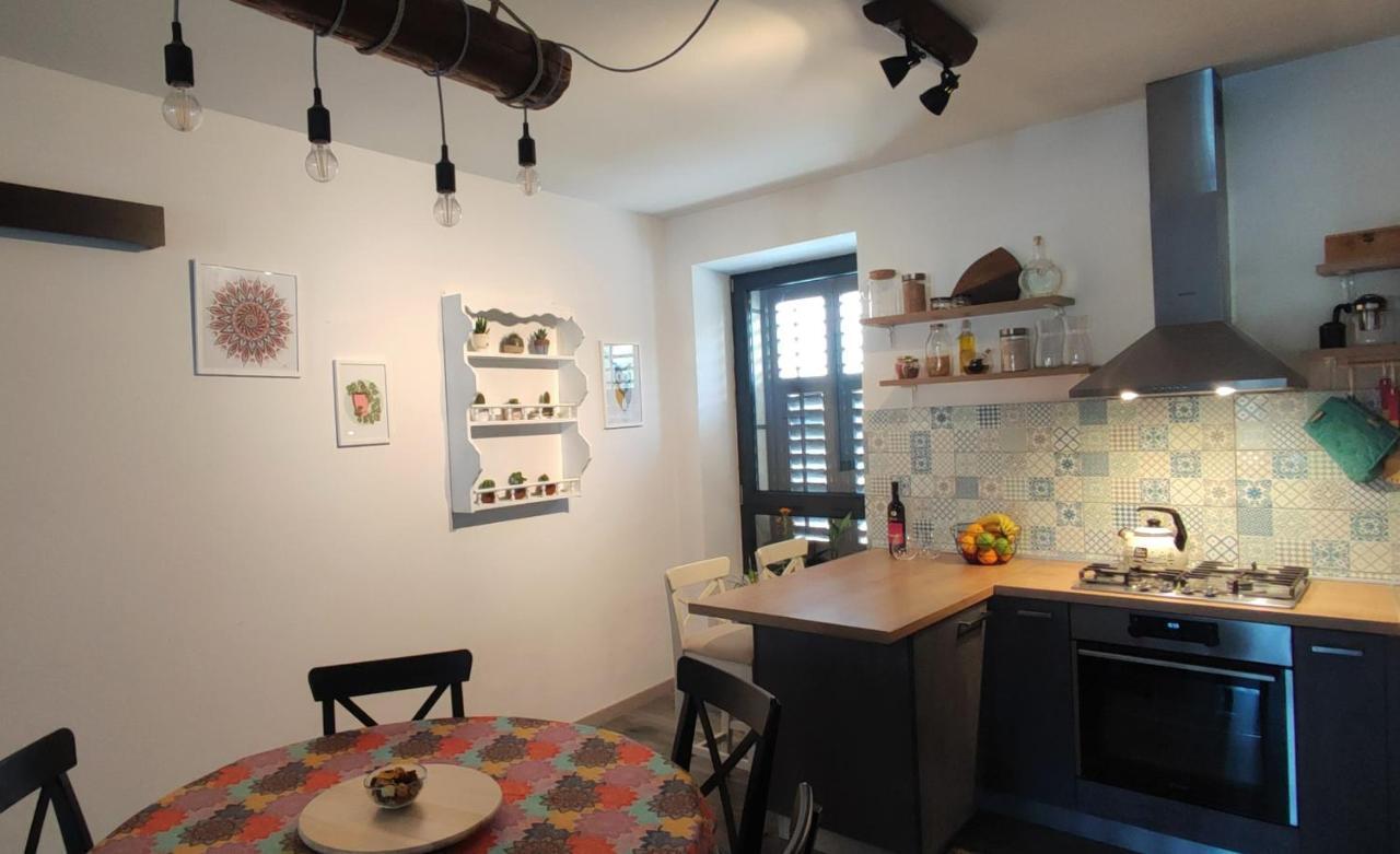 Beautiful Seaside 2 Bedroom Apartment Babina غاباس المظهر الخارجي الصورة