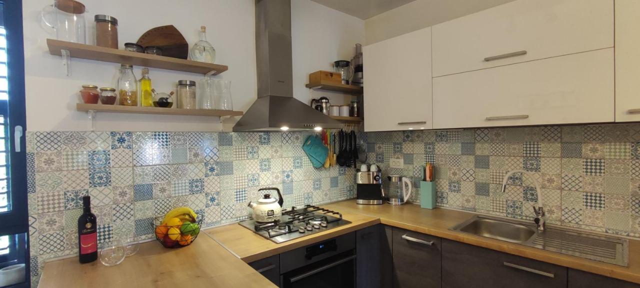 Beautiful Seaside 2 Bedroom Apartment Babina غاباس المظهر الخارجي الصورة